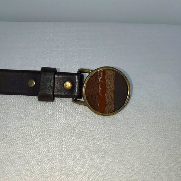 VERA Black Leather Belt with Brass Color Buckle Size Medium - Picture 2 of 6
